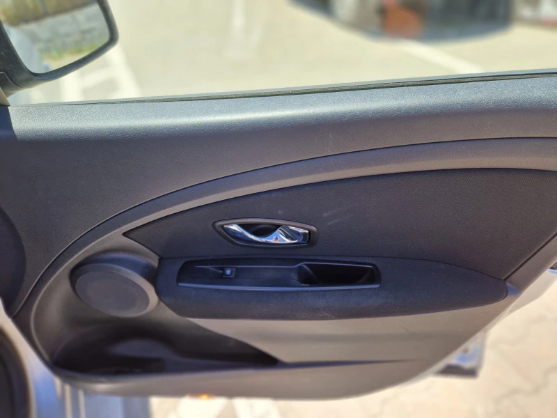 Renault Megane, снимка 5 - Автомобили и джипове - 52427206