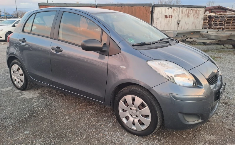 Toyota Yaris 1.3i 16v 99k., снимка 3 - Автомобили и джипове - 53039664