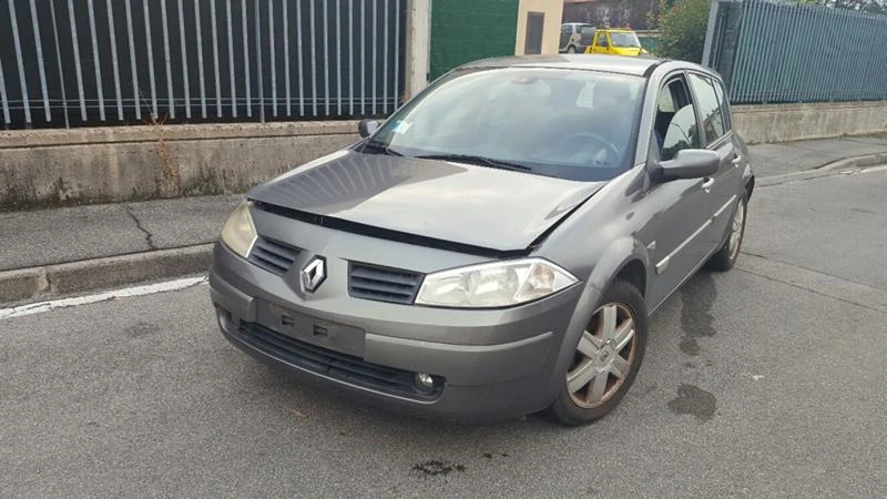 Renault Megane 1.5DCI-НА ЧАСТИ, снимка 2 - Автомобили и джипове - 27553400