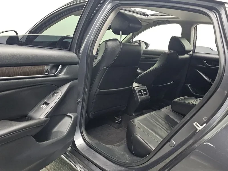 Honda Accord Touring 2.0 Хибрид, снимка 10 - Автомобили и джипове - 55642806