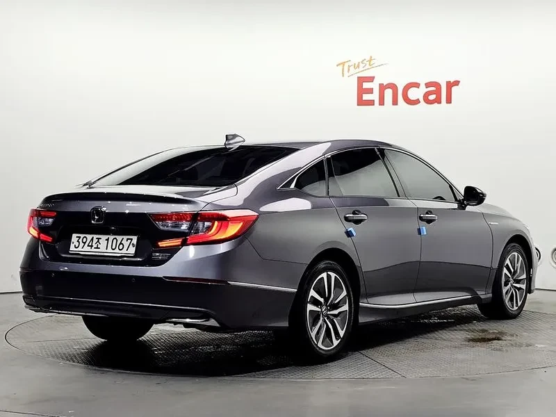 Honda Accord Touring 2.0 Хибрид, снимка 2 - Автомобили и джипове - 55642806
