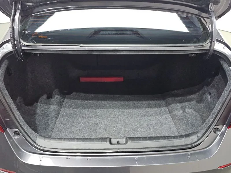 Honda Accord Touring 2.0 Хибрид, снимка 13 - Автомобили и джипове - 55642806