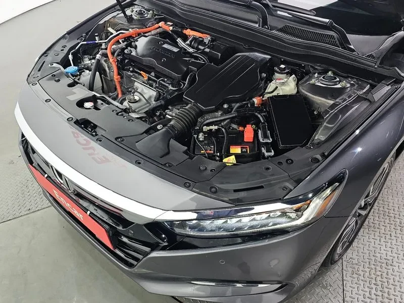 Honda Accord Touring 2.0 Хибрид, снимка 14 - Автомобили и джипове - 55642806