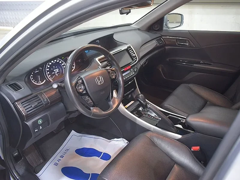 Honda Accord  2.4 9Th Generation | Mobile.bg � ����������� 10