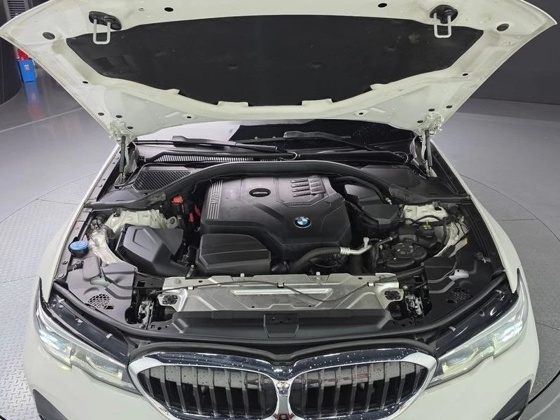 BMW 320 320i M Sport| 184к.с., снимка 6 - Автомобили и джипове - 56126086