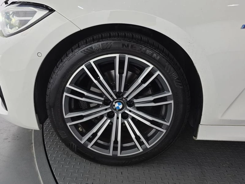 BMW 320 320i M Sport| 184к.с., снимка 5 - Автомобили и джипове - 56126086