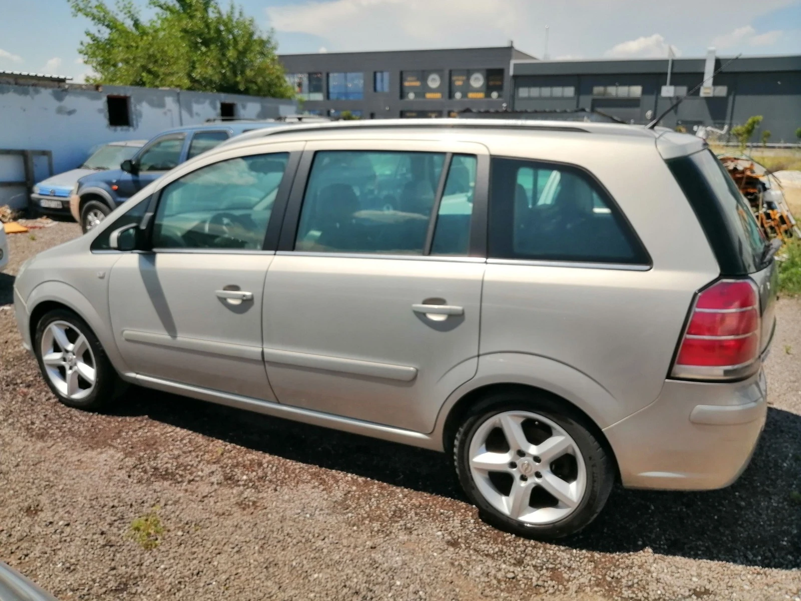 Opel Zafira 1.9CDTI 7м COSMO 120кс - изображение 8