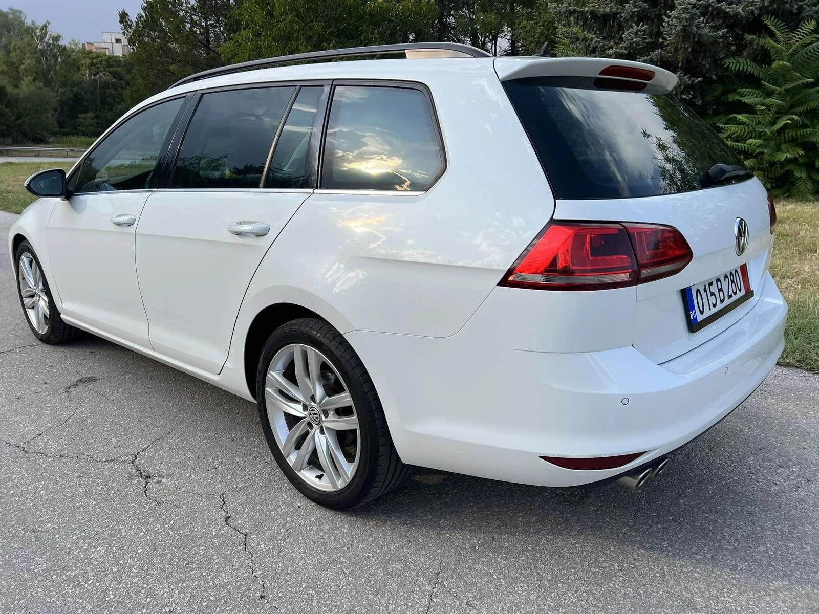 VW Golf 2.0 TDI 150кс.DSG LED Масаж Печка Подгрев DYNAUDIO, снимка 3 - Автомобили и джипове - 56019955