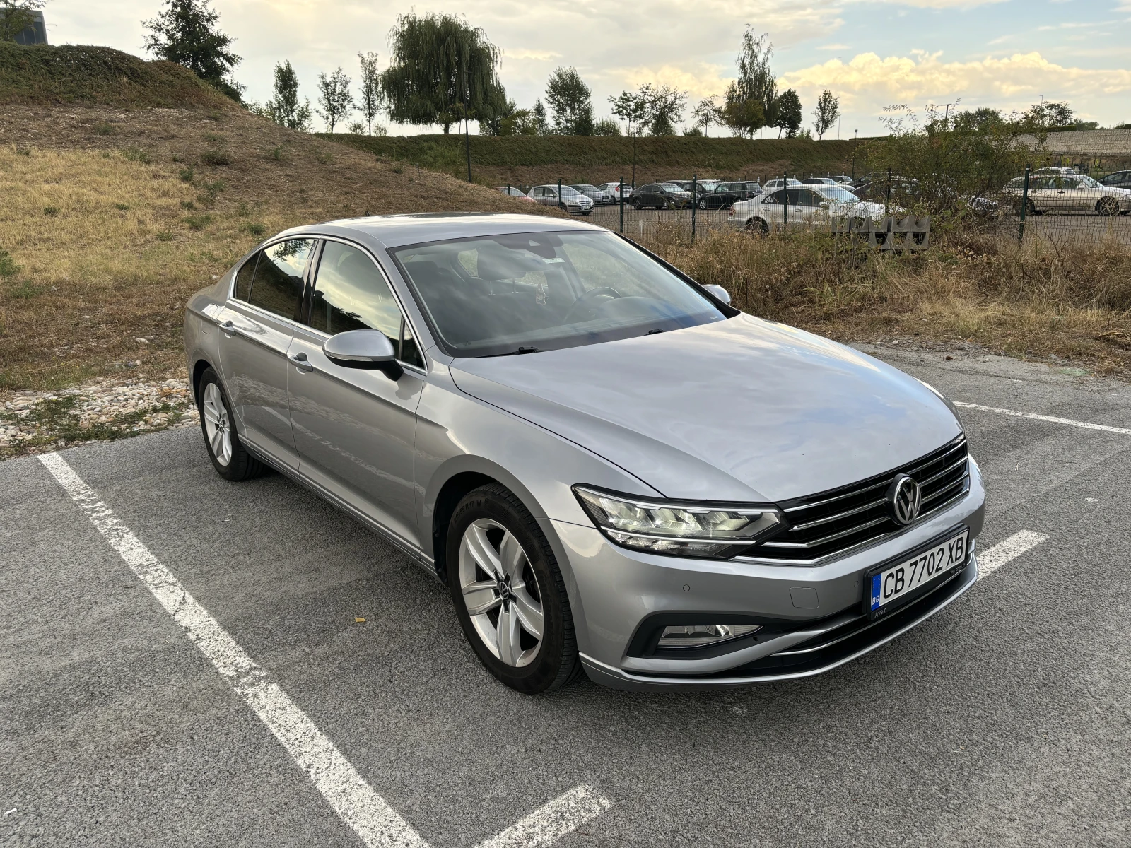 VW Passat Business 2.0 TDI SCR / DSG7 / 190 HP - изображение 2