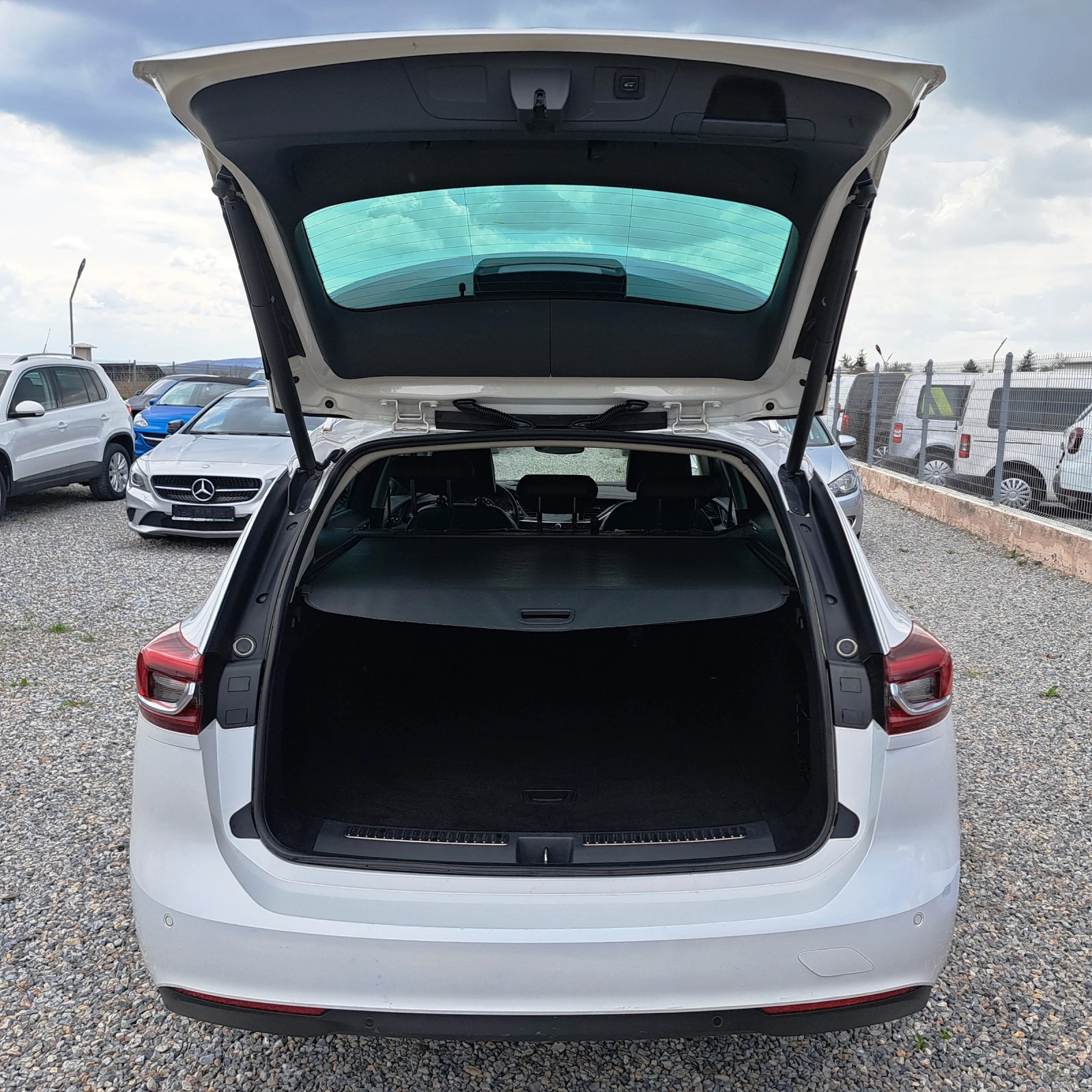 Opel Insignia 1.6 SPORTS TOURER* AUTOMATIC* HEAD UP* KEYLESS*  | Mobile.bg   17