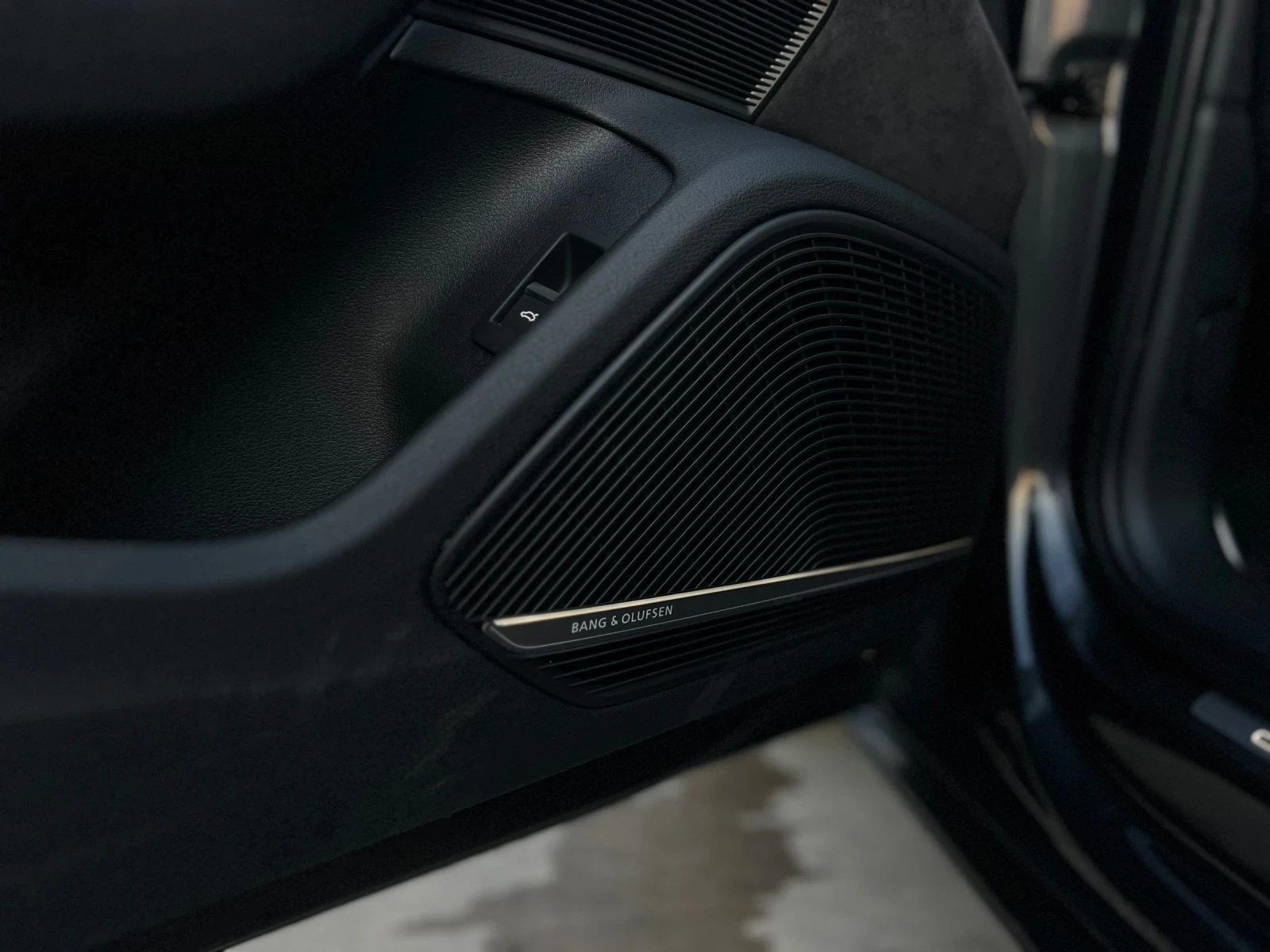 Audi A4 S-LINE / ������� / VIRTUAL / DISTRONIC / �������� | Mobile.bg � ����������� 17