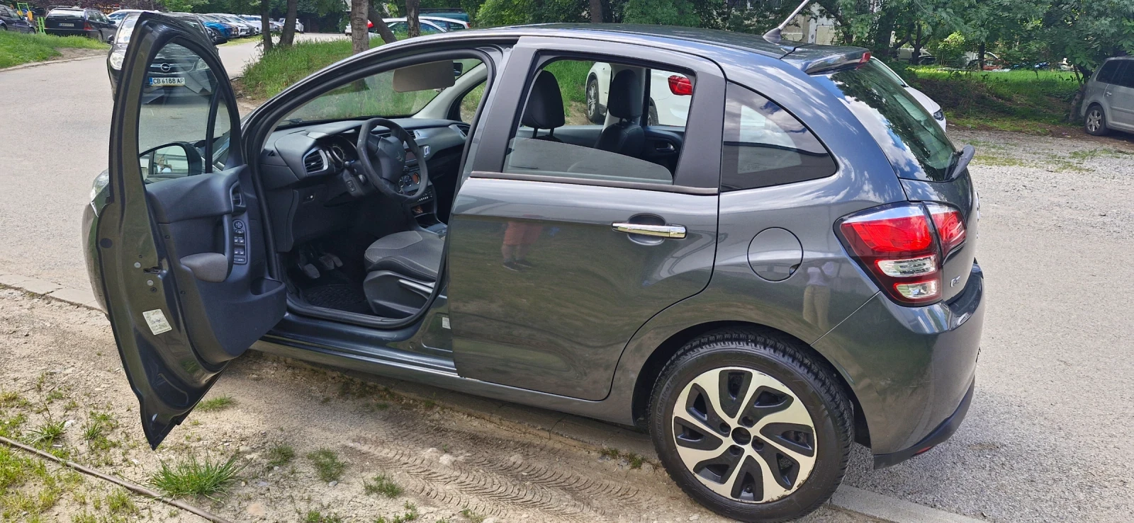 Citroen C3  1.6 HDI PANORAMA2 Комплекта гуми, снимка 5 - Автомобили и джипове - 54412148