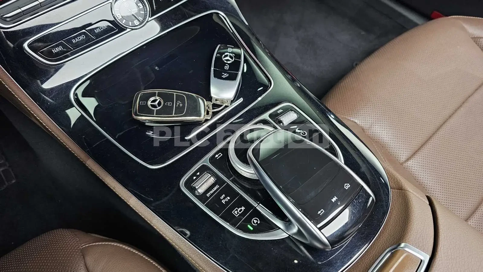Mercedes-Benz E 300 | ПОДГРЕВ | ОБДУХВАНЕ | ПАНОРАМА | , снимка 12 - Автомобили и джипове - 54552224
