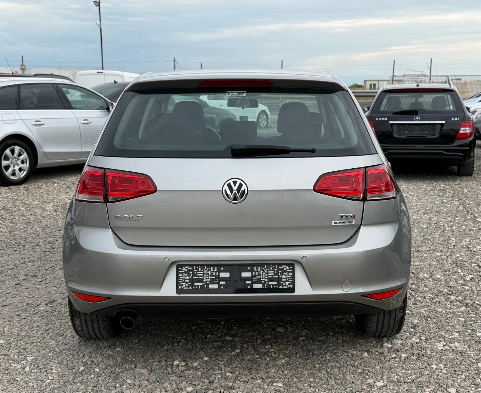 VW Golf 1.6 TDI * АВТОМАТ* , снимка 5 - Автомобили и джипове - 54609760