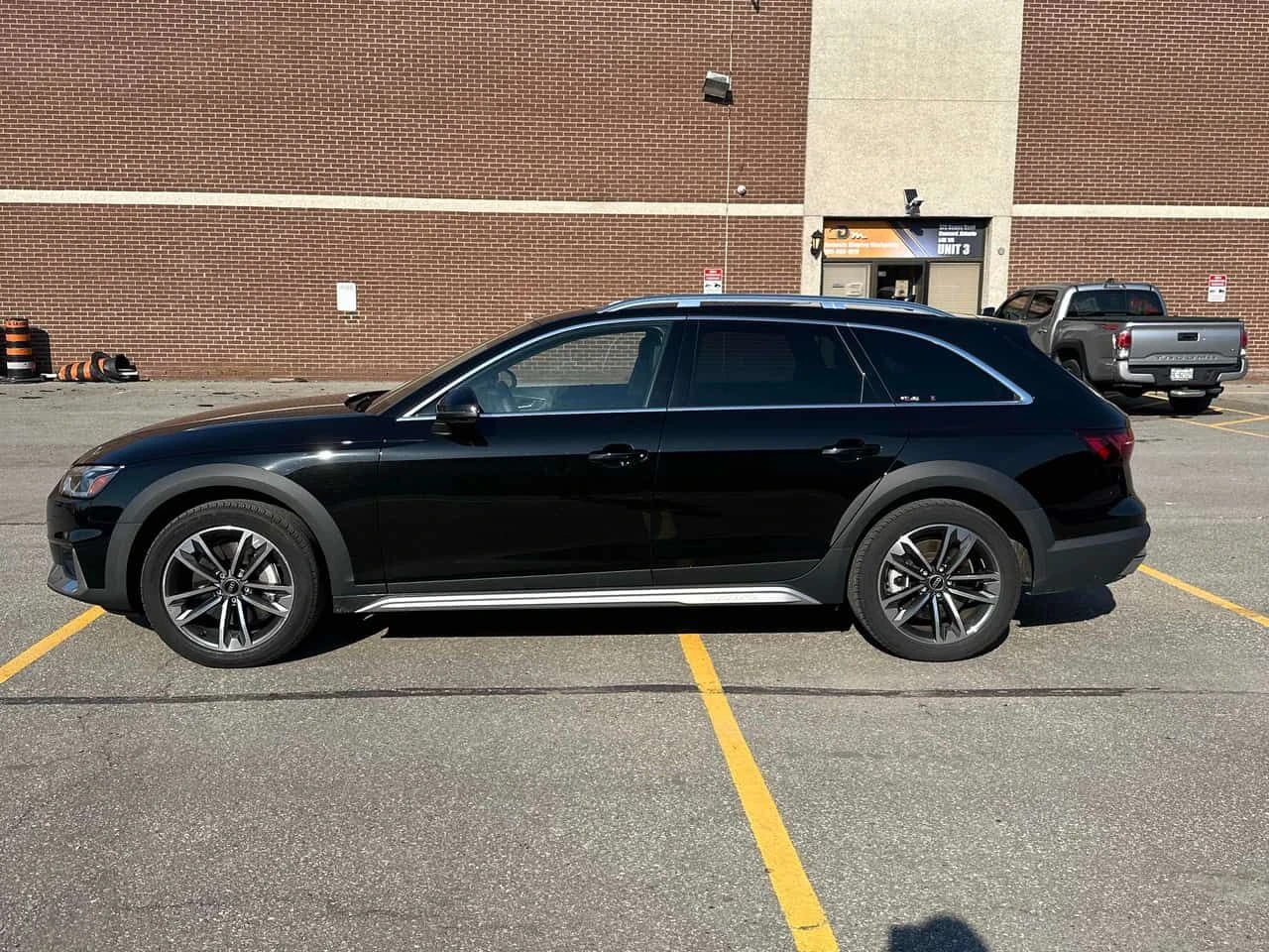 Audi A4 Allroad Progressiv| DISTRONIC| 360| MATRIX| PANO| 2 КЛЮЧА, снимка 2 - Автомобили и джипове - 54716008