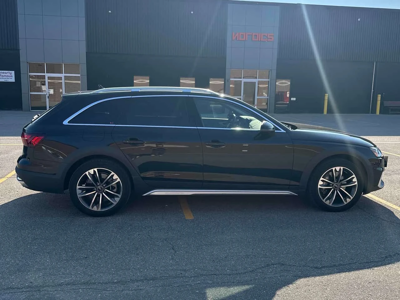 Audi A4 Allroad Progressiv| DISTRONIC| 360| MATRIX| PANO| 2 КЛЮЧА, снимка 5 - Автомобили и джипове - 54716008