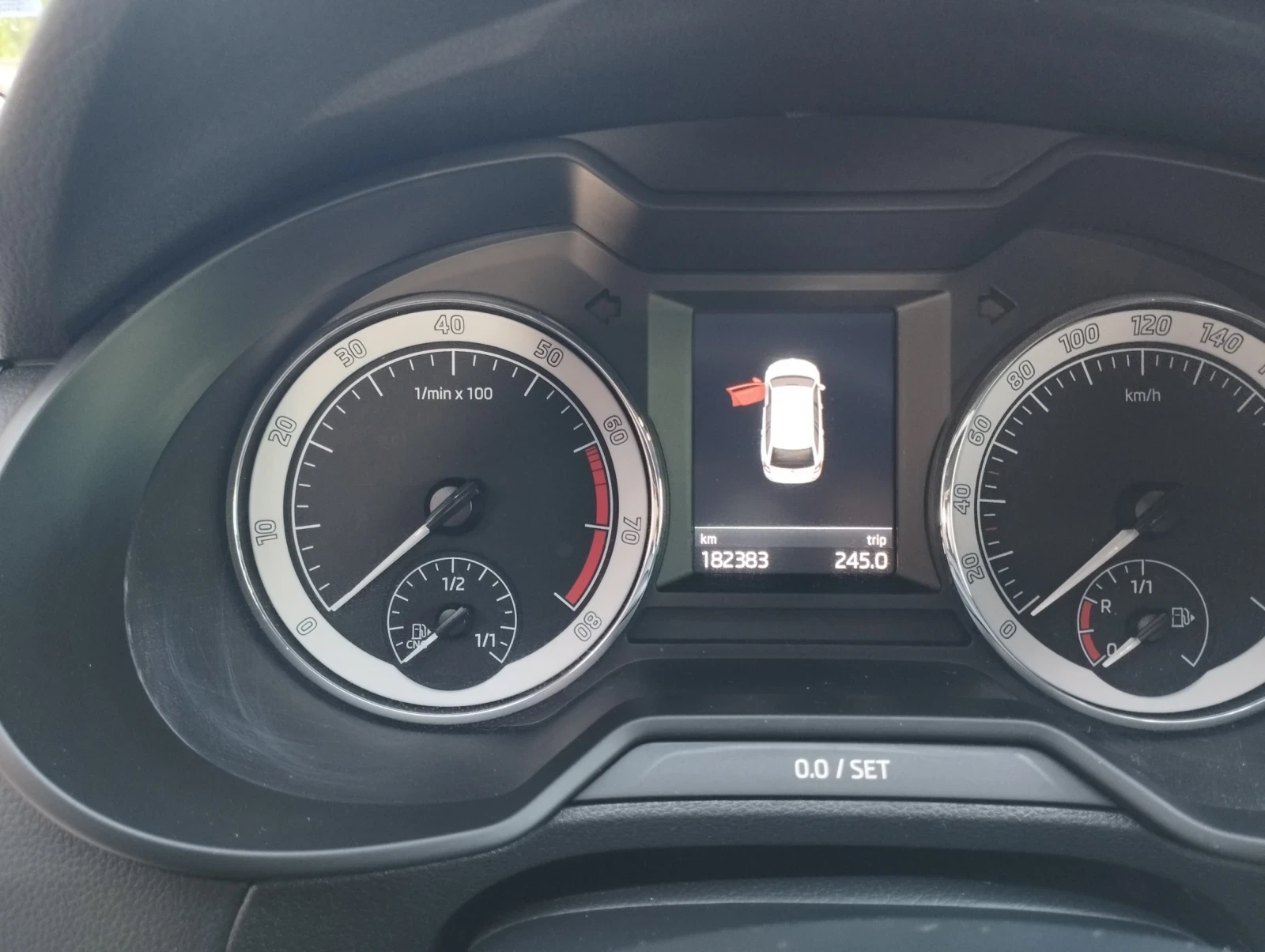 Skoda Octavia Стайл, комби, 1.5TSI, G-tec, снимка 8 - Автомобили и джипове - 55223318