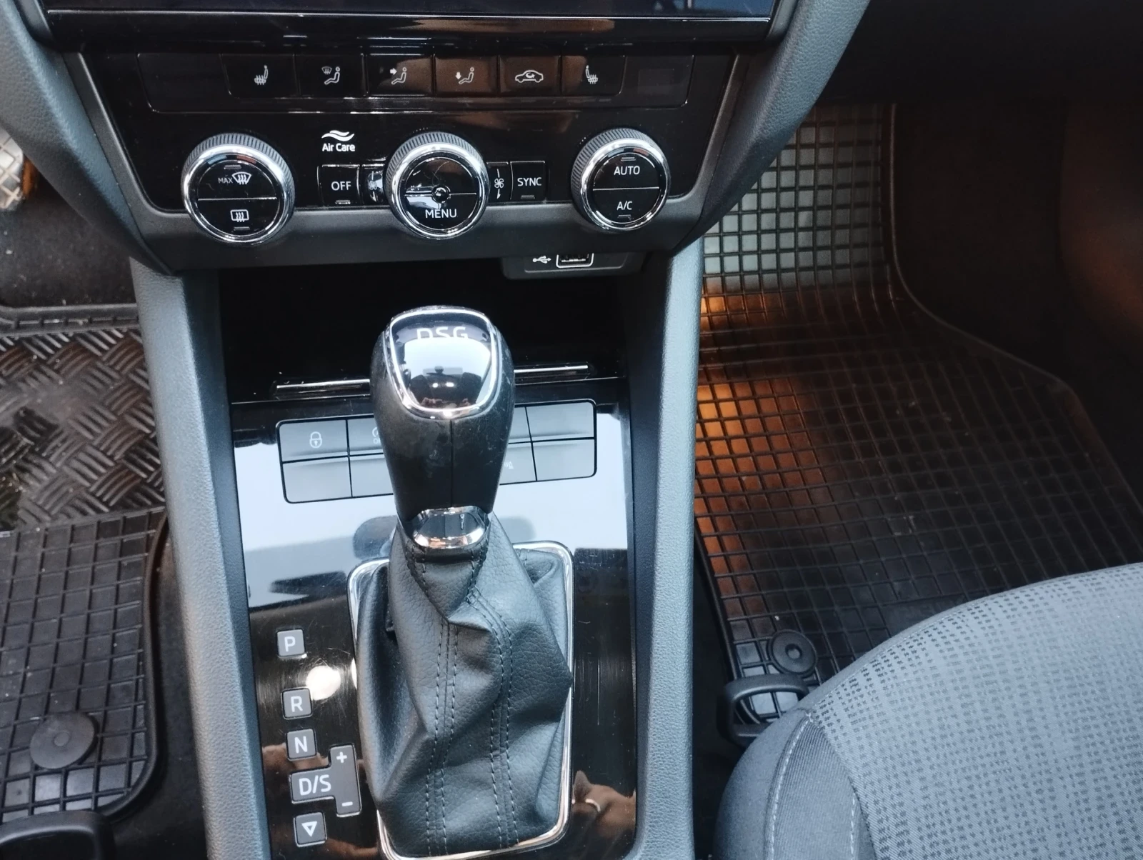 Skoda Octavia Стайл, комби, 1.5TSI, G-tec, снимка 12 - Автомобили и джипове - 55223318