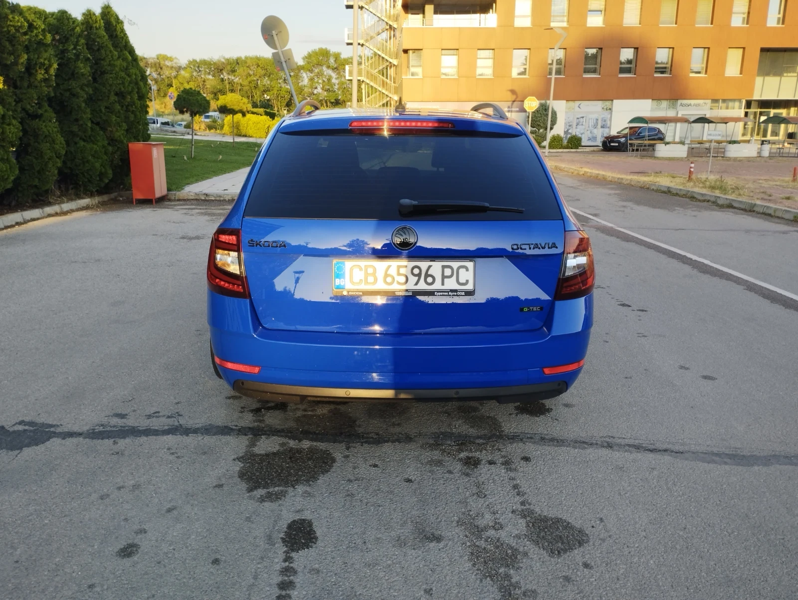 Skoda Octavia Стайл, комби, 1.5TSI, G-tec, снимка 4 - Автомобили и джипове - 55223318