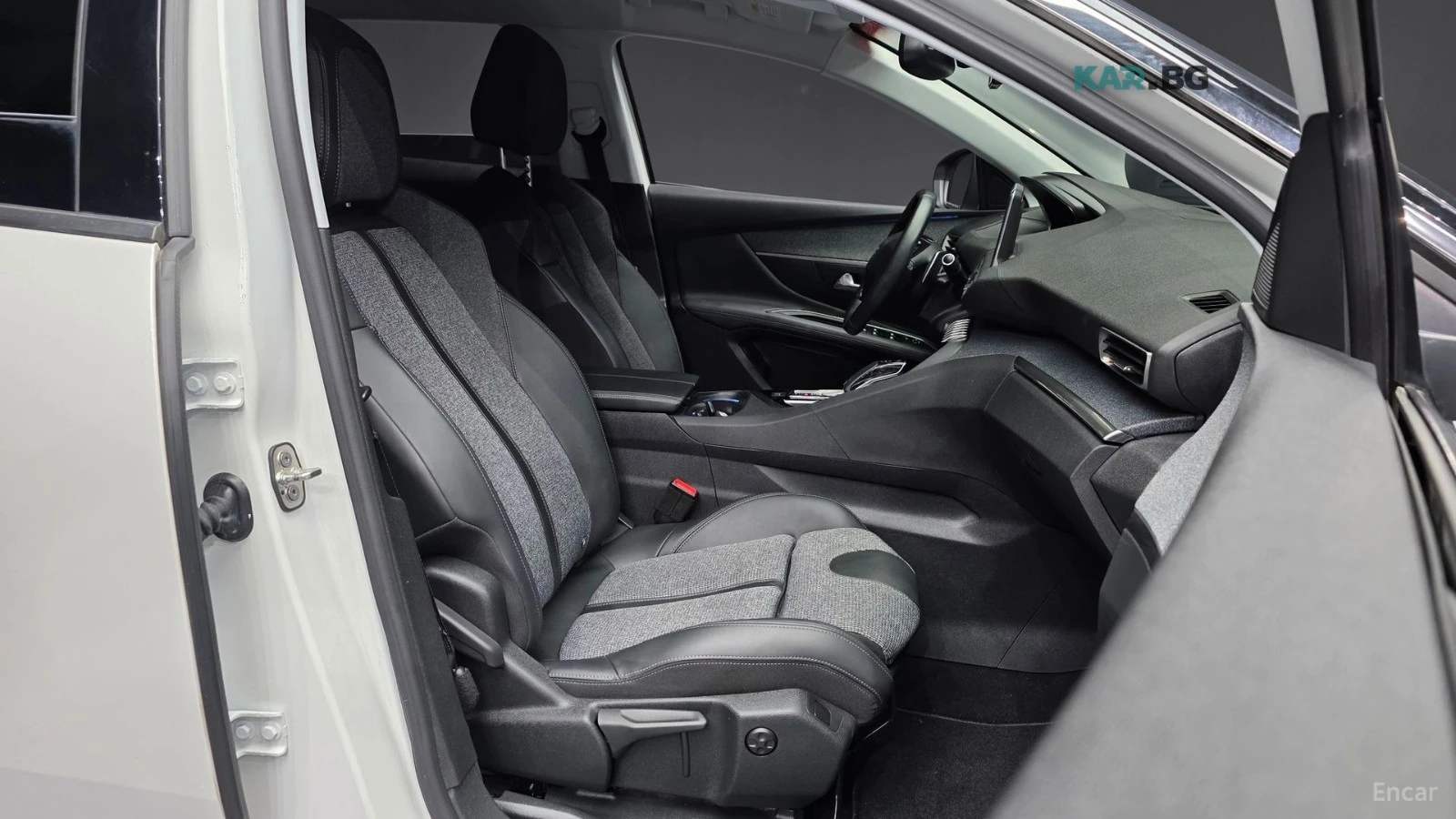 Peugeot 3008 * LED* KEYLESS* Camera* ПОДГРЕВ* , снимка 11 - Автомобили и джипове - 55325335