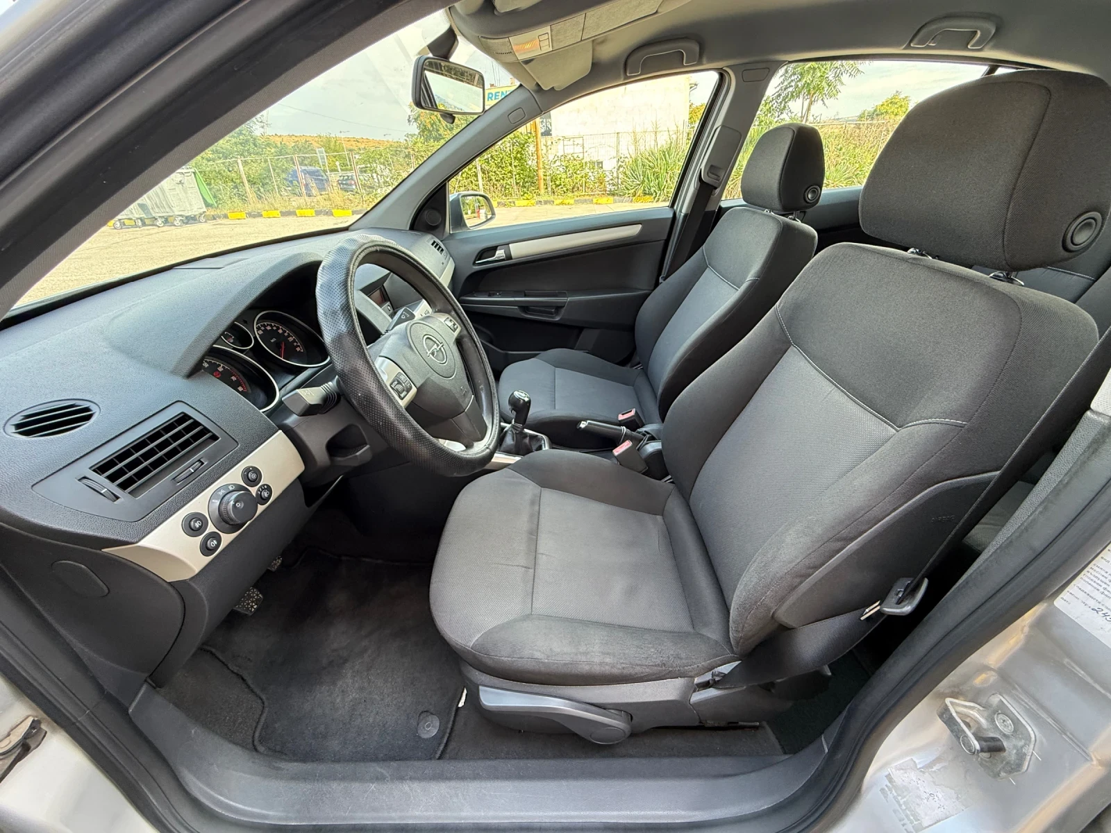 Opel Astra 1.6i * 274 100KM * РЕГИСТРИРАН, снимка 9 - Автомобили и джипове - 55402352