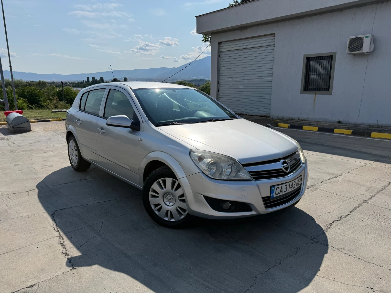 Opel Astra 1.6i * 274 100KM * РЕГИСТРИРАН, снимка 3 - Автомобили и джипове - 55402352
