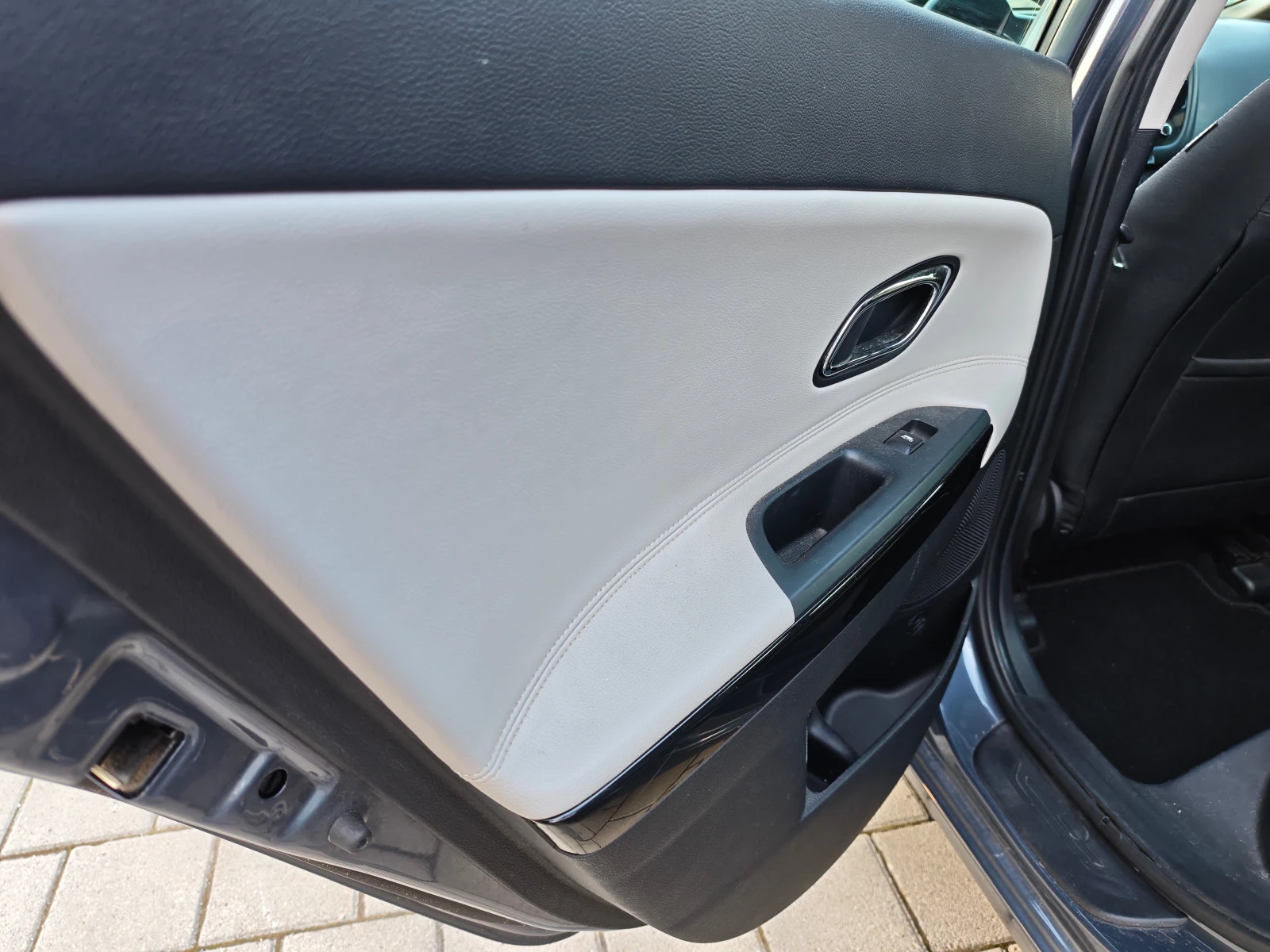 Kia Ceed 1.6CRDI, снимка 12 - Автомобили и джипове - 55492066
