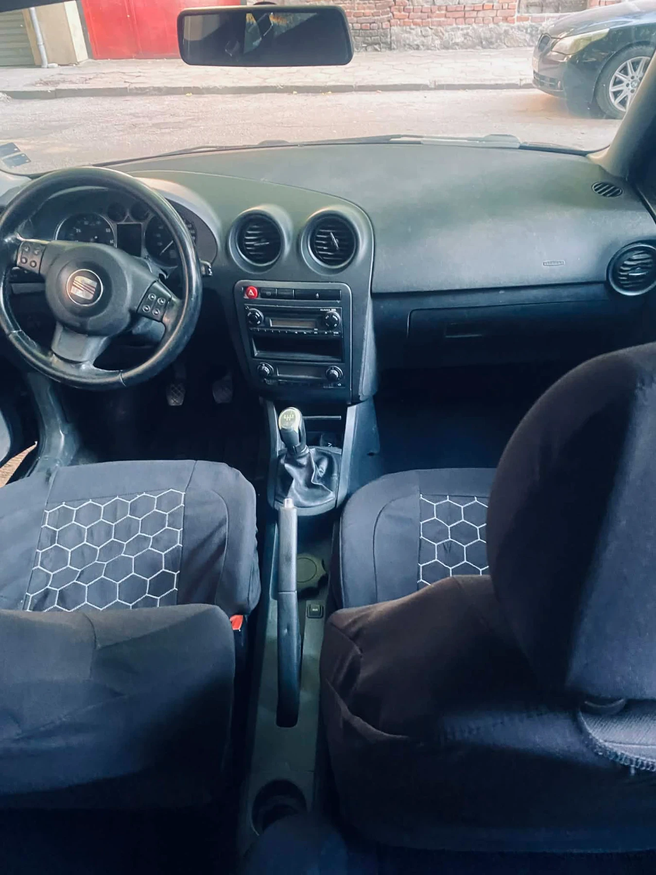 Seat Ibiza, снимка 8 - Автомобили и джипове - 55563473