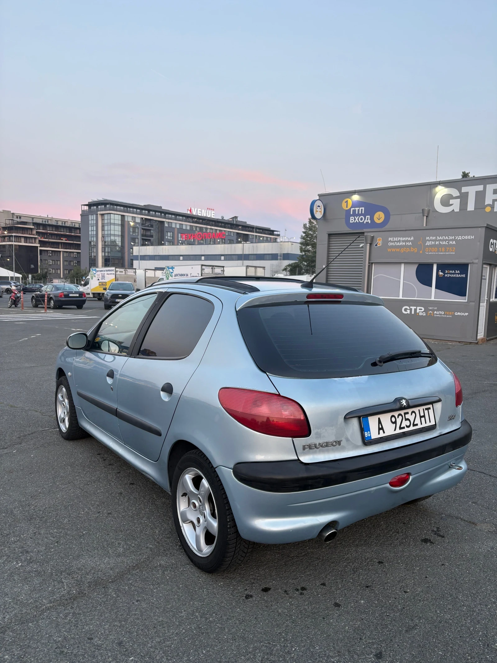 Peugeot 206, снимка 3 - Автомобили и джипове - 56047235