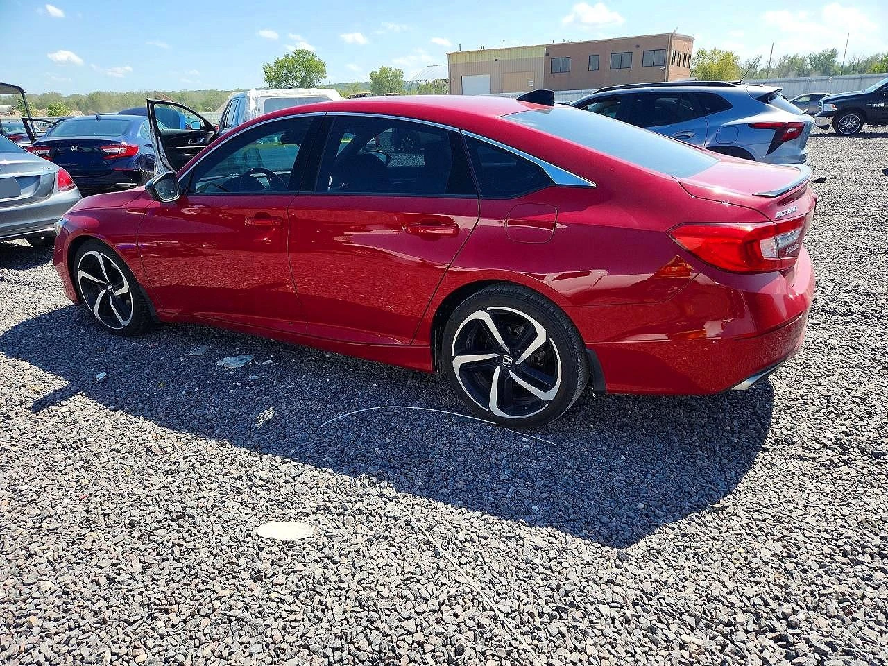 Honda Accord 1.5l Sport, снимка 2 - Автомобили и джипове - 56216715