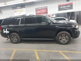 Chevrolet Suburban 4WD LT - [14] 