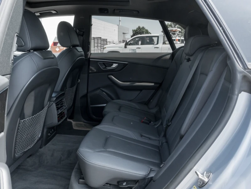 Audi Q8 2022 Audi Q8 55 Progressiv , снимка 10 - Автомобили и джипове - 51262836