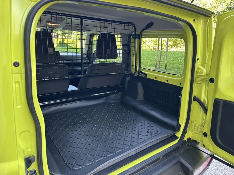 Suzuki Jimny, снимка 14 - Автомобили и джипове - 51623674