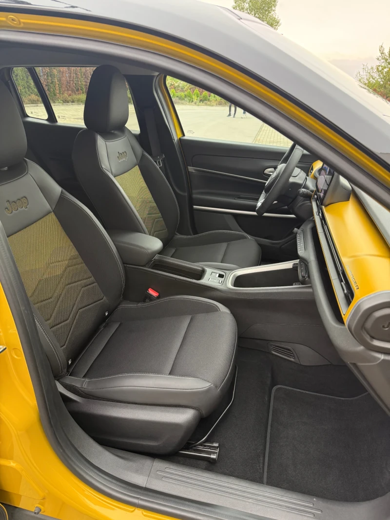 Jeep Avenger Summit-Paket / Електричка, снимка 12 - Автомобили и джипове - 52507650