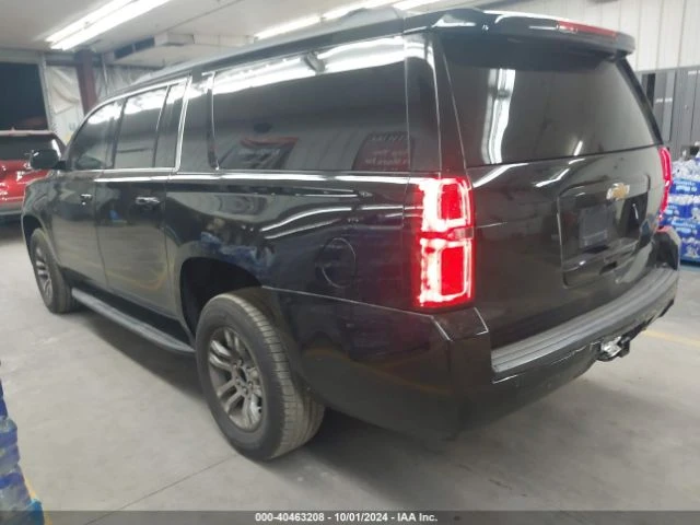 Chevrolet Suburban 4WD LT, снимка 3 - Автомобили и джипове - 48195696