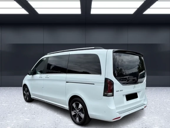 Mercedes-Benz EQV 300 Long = Avantgarde = Airmatic Гаранция, снимка 2 - Автомобили и джипове - 55301099