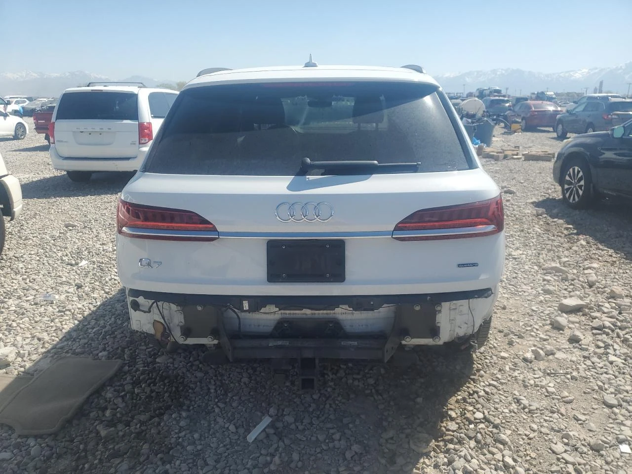 Audi Q7 PRESTIGE * Хедъп* Дистроник* Подгрев* Обдух - изображение 6