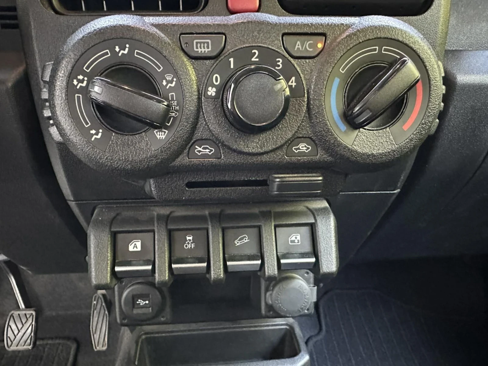 Suzuki Jimny | Mobile.bg   13