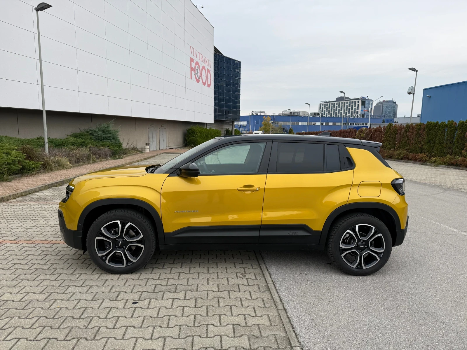 Jeep Avenger Summit-Paket / Електричка - изображение 4