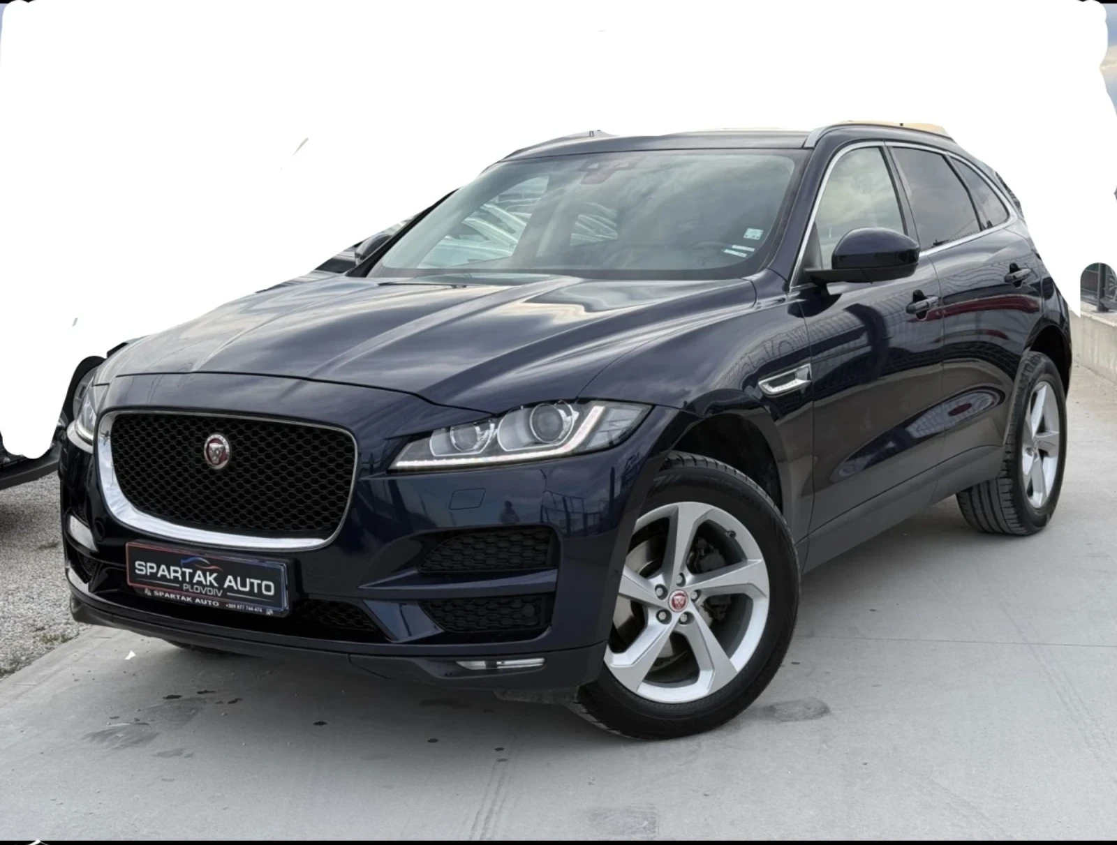 Jaguar F-PACE
