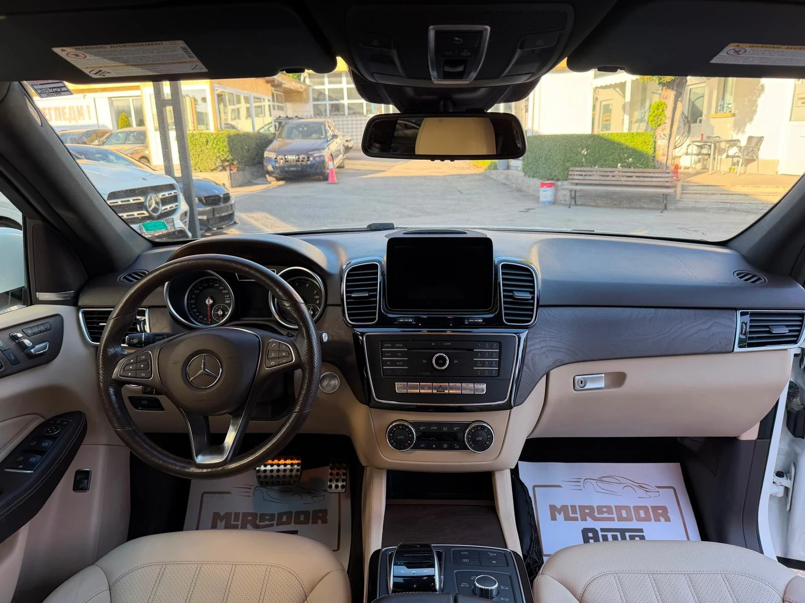 Mercedes-Benz GLE 400 4Matic AMG-Pack, снимка 13 - Автомобили и джипове - 54934428