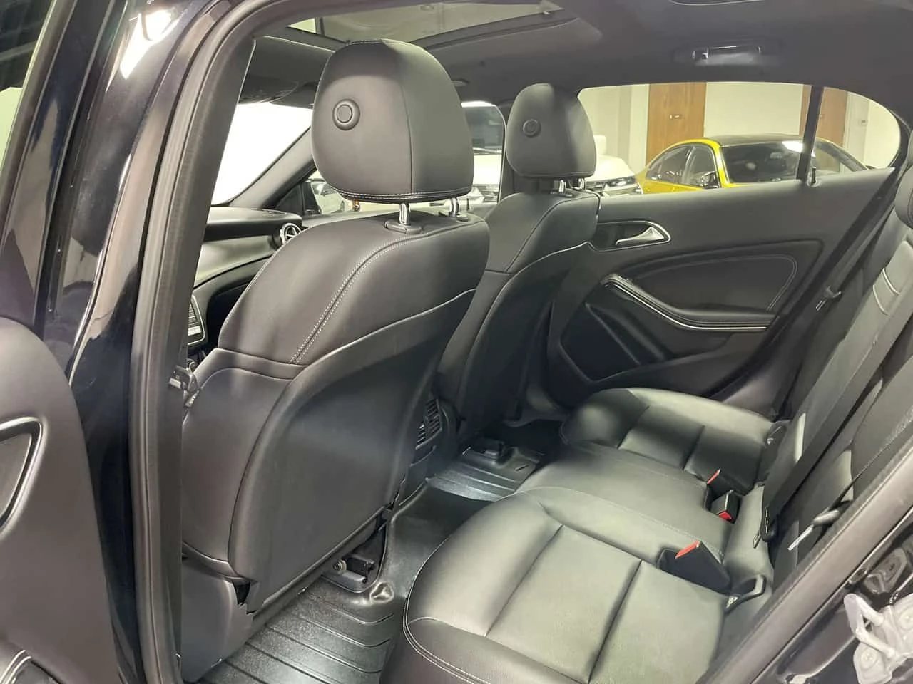 Mercedes-Benz GLA 250 АМГ ПАК/ПАНОРАМА/ПОДГРЕВ/ПАМЕТ/CARFAX/ФИНАНСИРАНЕ, снимка 12 - Автомобили и джипове - 55040456