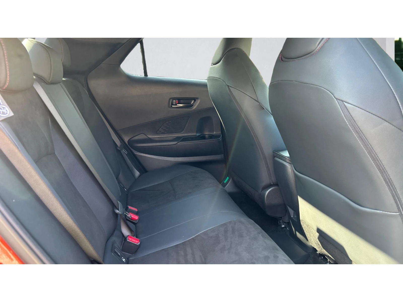 Toyota C-HR Месечна вноска от 560  , снимка 7 - Автомобили и джипове - 55800145