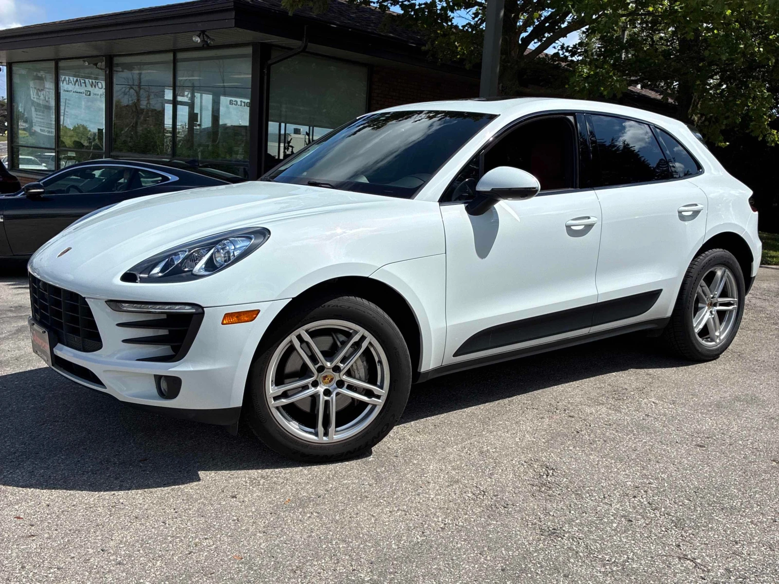 Porsche Macan S | CARFAX | АВТОФИНАНСИРАНЕ, снимка 3 - Автомобили и джипове - 55892274