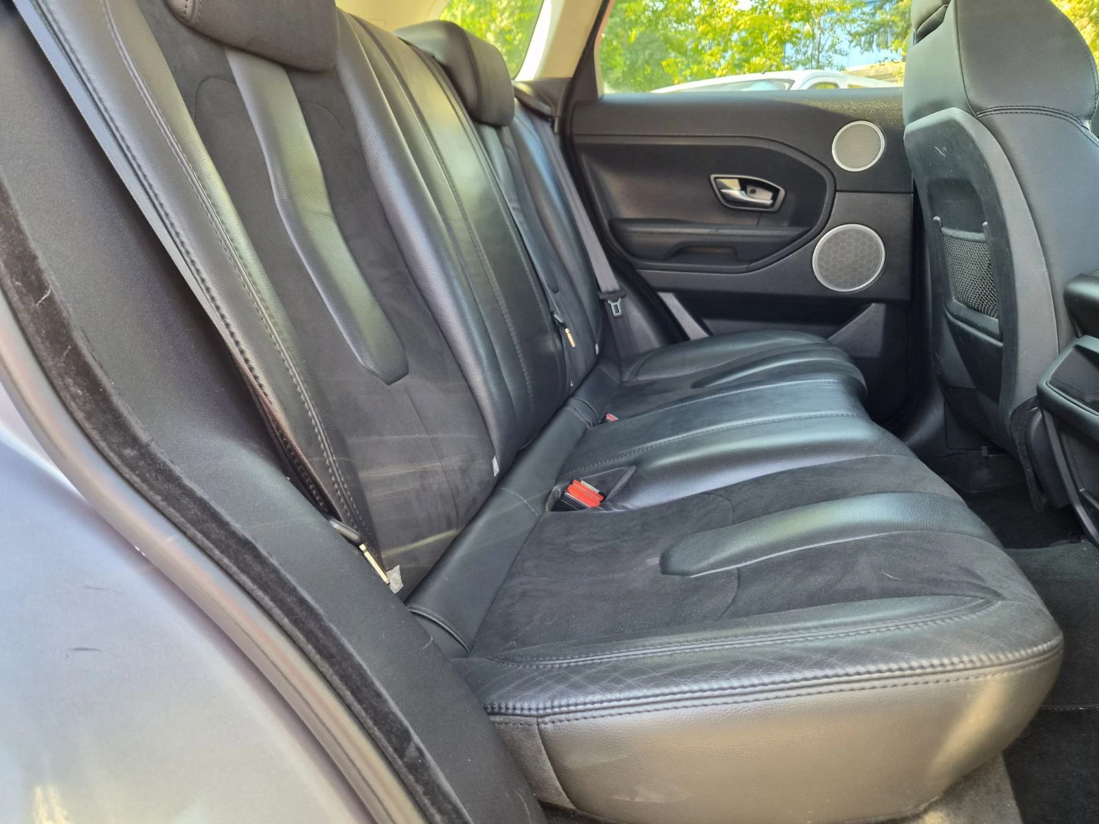 Land Rover Range Rover Evoque 2.2D-150кс, снимка 12 - Автомобили и джипове - 56169373