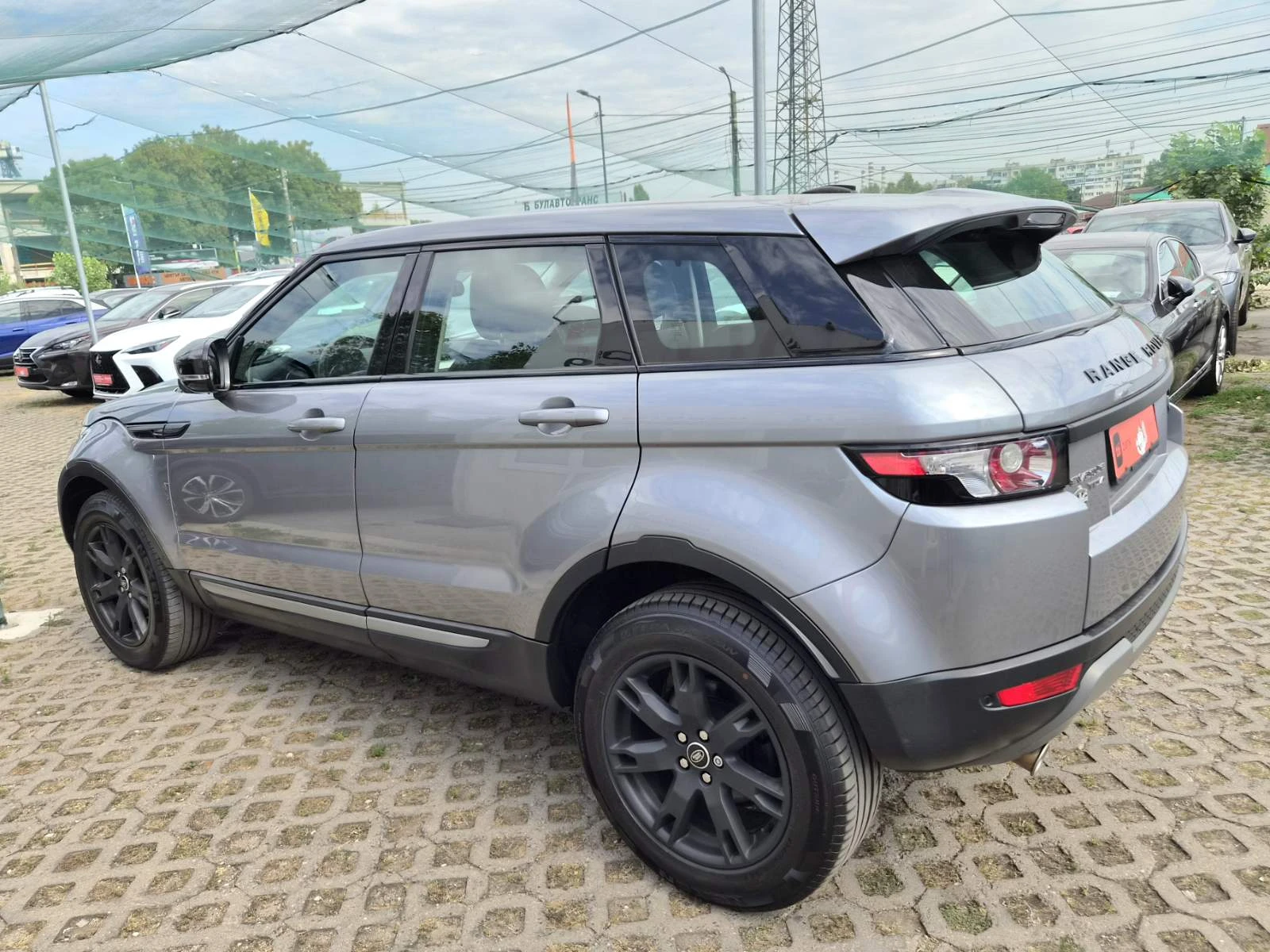 Land Rover Range Rover Evoque 2.2D-150кс, снимка 2 - Автомобили и джипове - 56169373