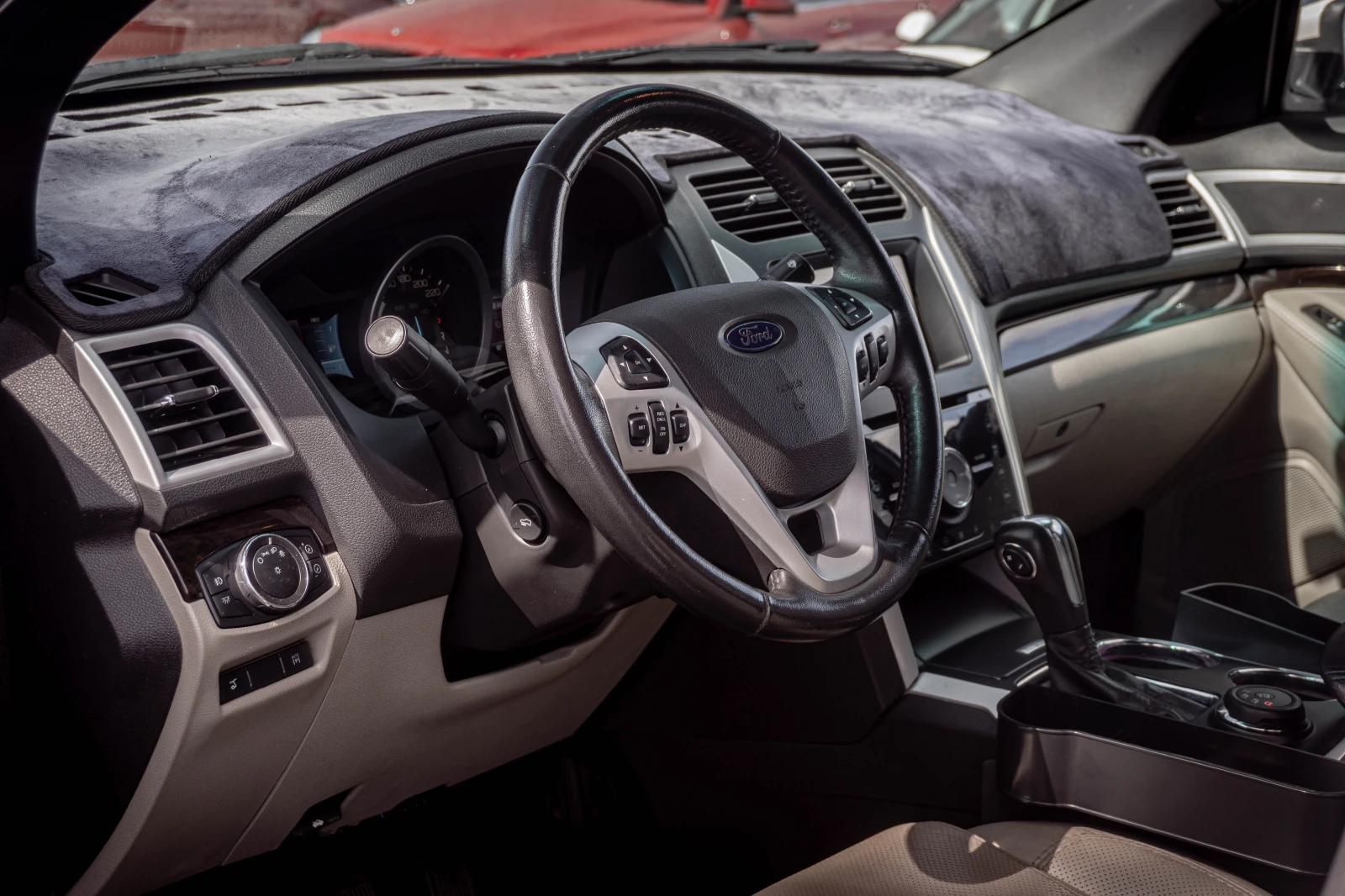 Ford Explorer 3.5 4X4-V6-294hp-7 МЕСТЕН!, снимка 7 - Автомобили и джипове - 56198024