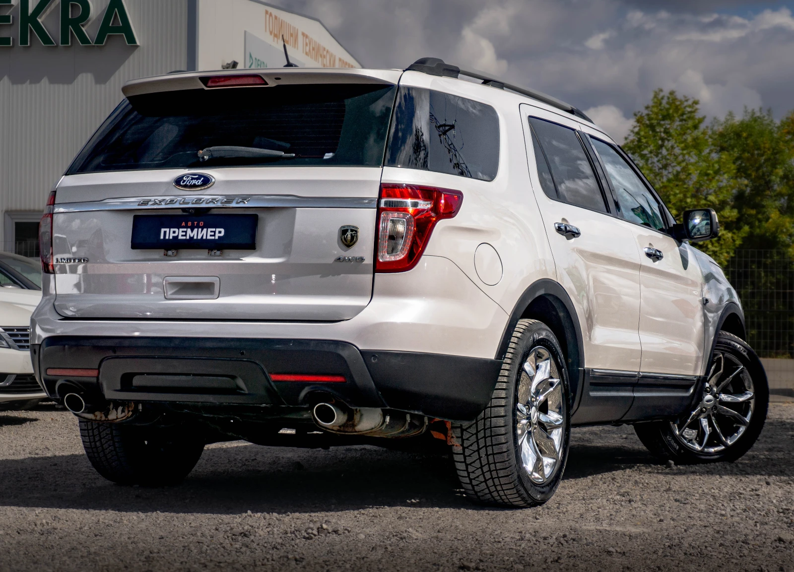 Ford Explorer 3.5 4X4-V6-294hp-7 МЕСТЕН!, снимка 4 - Автомобили и джипове - 56198024