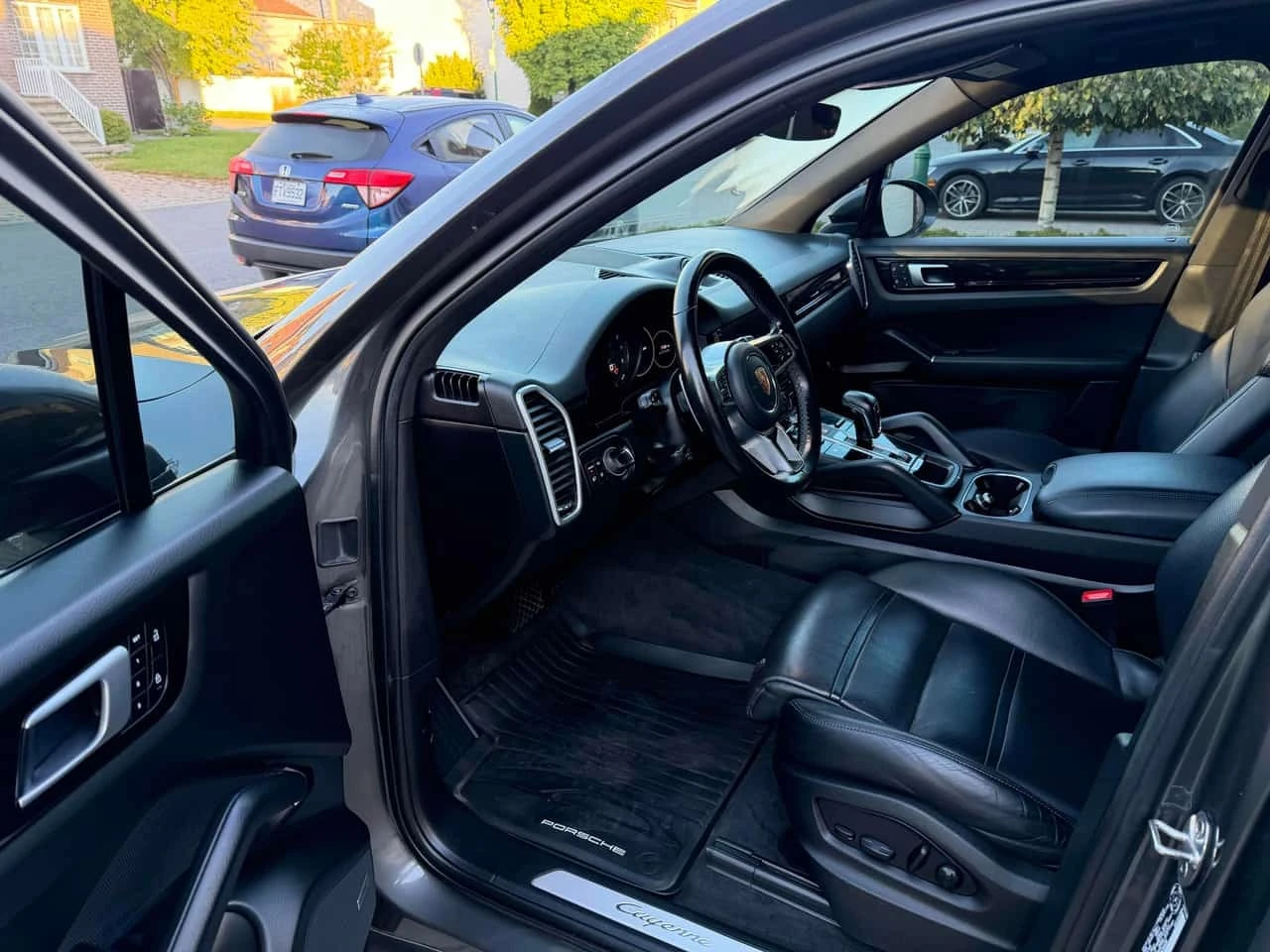 Porsche Cayenne E Hybrid AWD  CARFAX, снимка 5 - Автомобили и джипове - 56233634