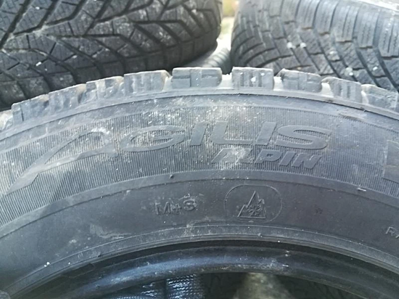 Гуми Зимни 215/65R16, снимка 5 - Гуми и джанти - 24082841